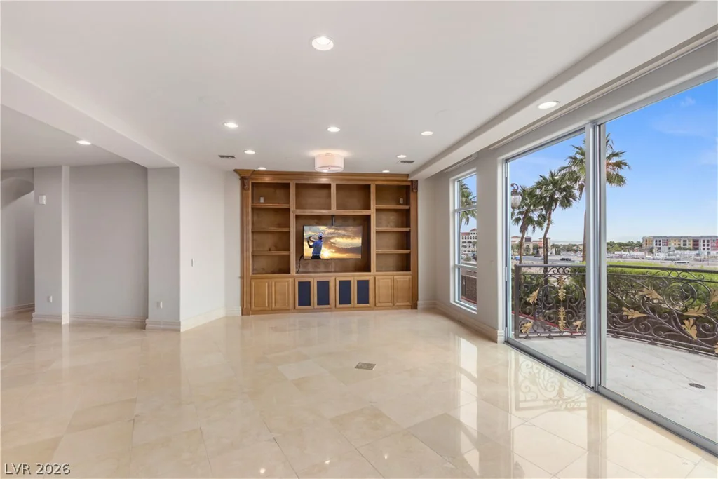 9101 Alta, Las Vegas, NV 89145