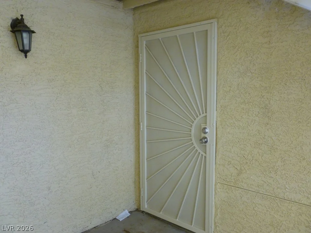 2801 Rainbow, Las Vegas, NV 89108