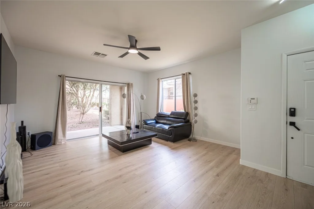 800 Peachy Canyon, Las Vegas, NV 89144