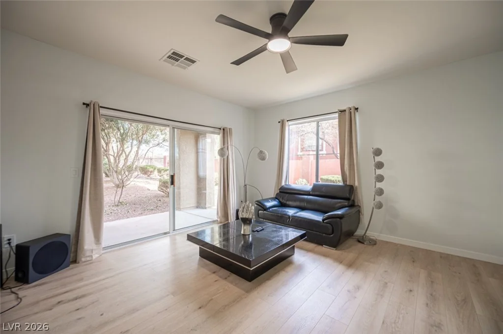 800 Peachy Canyon, Las Vegas, NV 89144