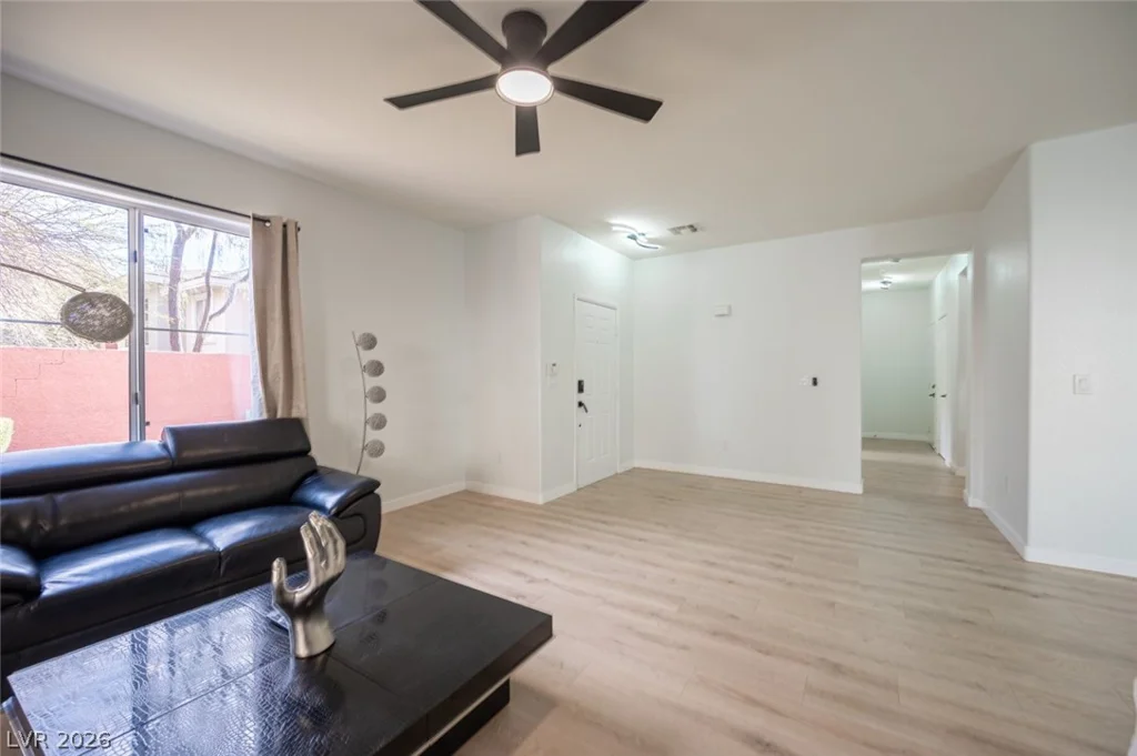 800 Peachy Canyon, Las Vegas, NV 89144
