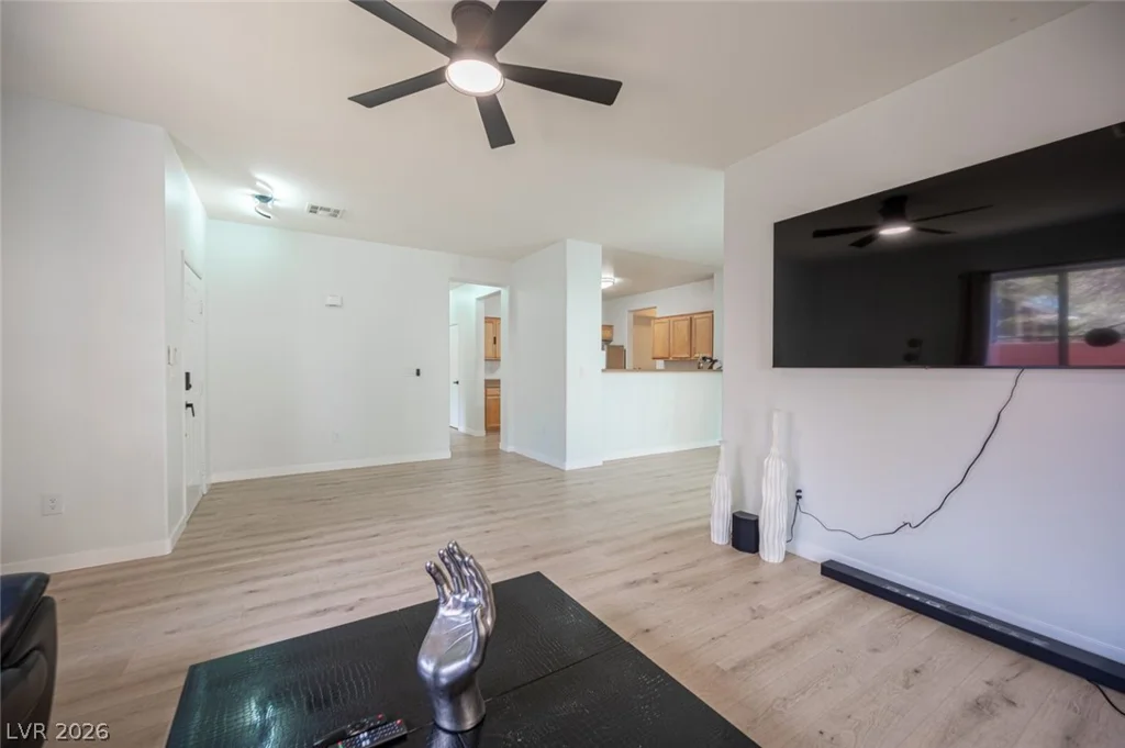 800 Peachy Canyon, Las Vegas, NV 89144
