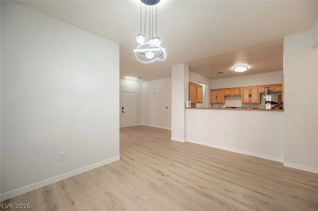 800 Peachy Canyon, Las Vegas, NV 89144