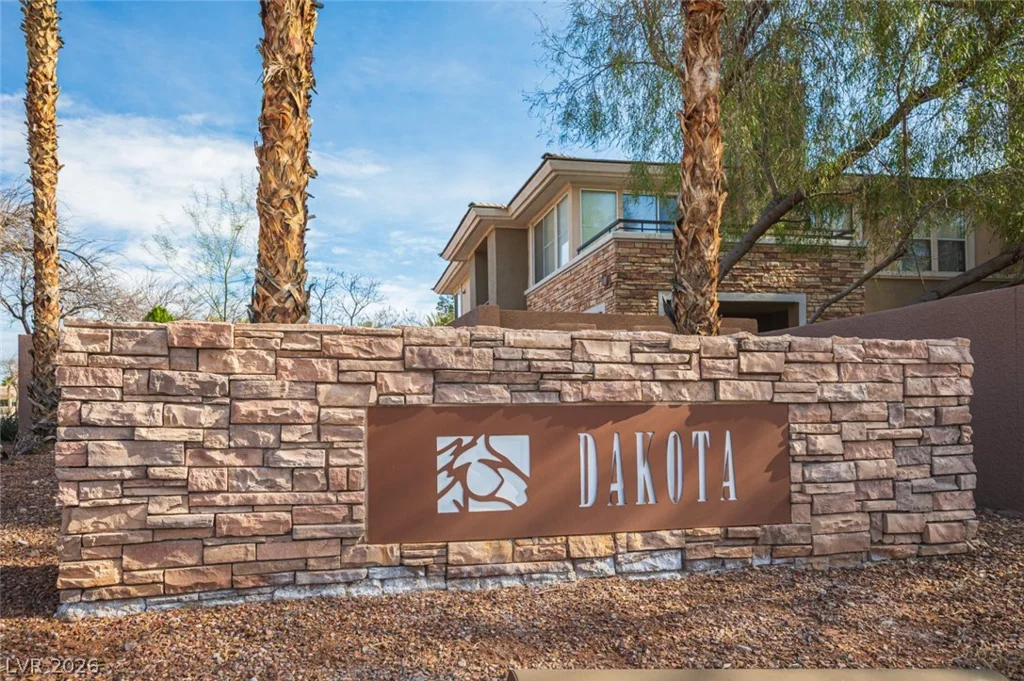 800 Peachy Canyon, Las Vegas, NV 89144