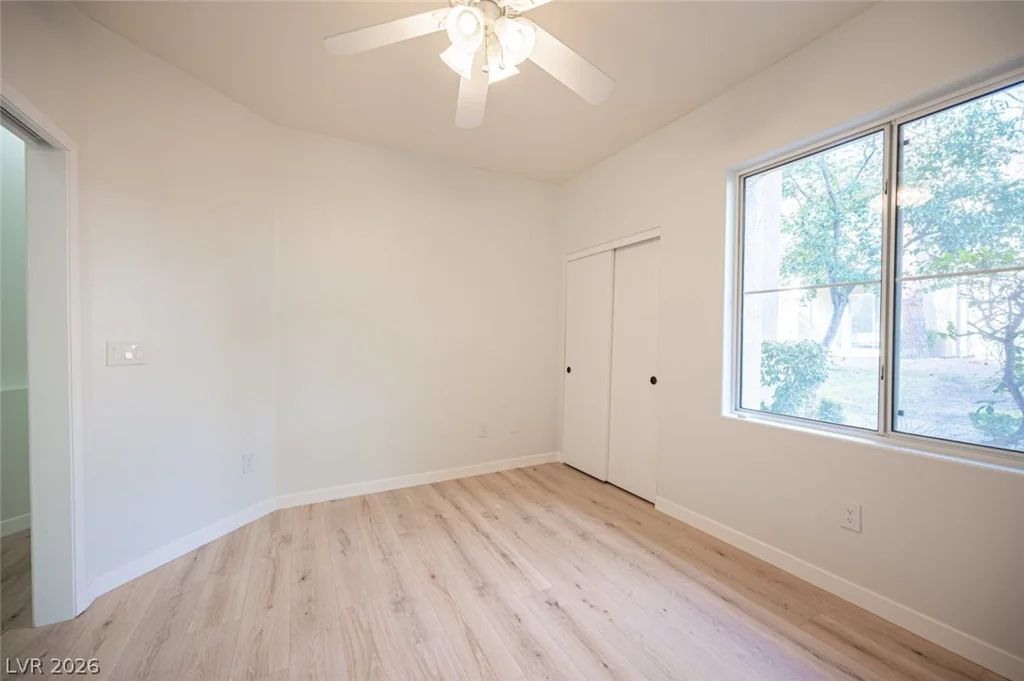 800 Peachy Canyon, Las Vegas, NV 89144
