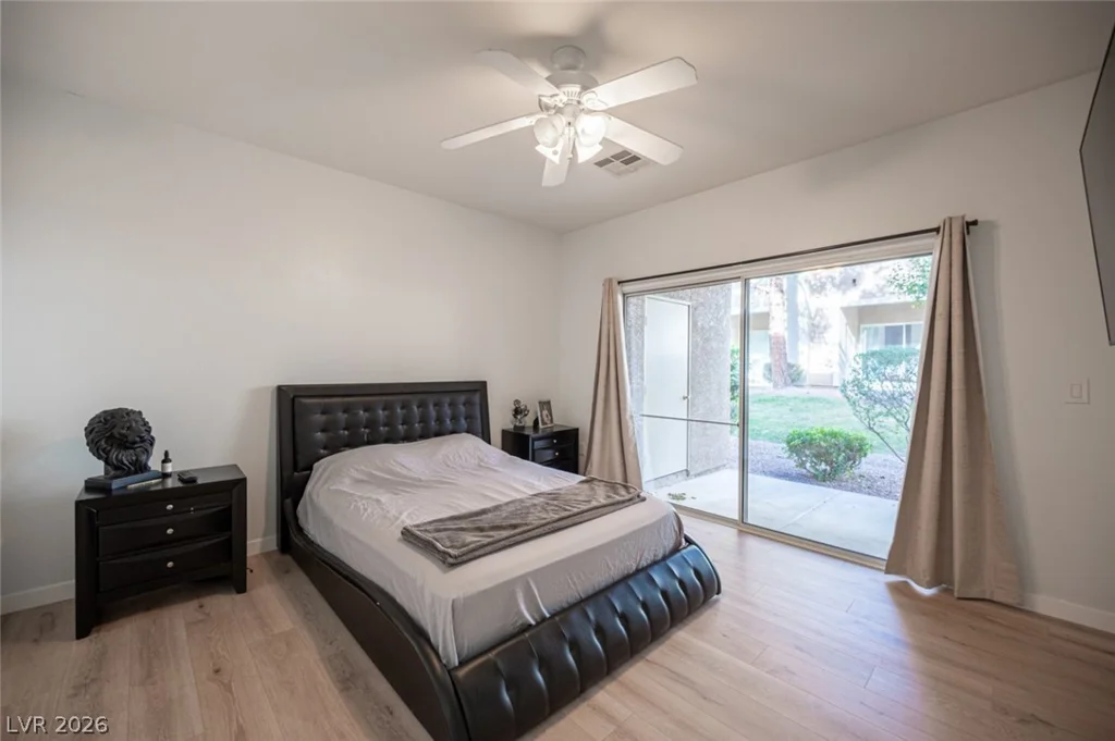 800 Peachy Canyon, Las Vegas, NV 89144
