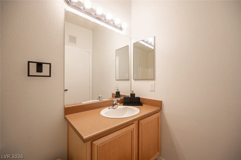 800 Peachy Canyon, Las Vegas, NV 89144
