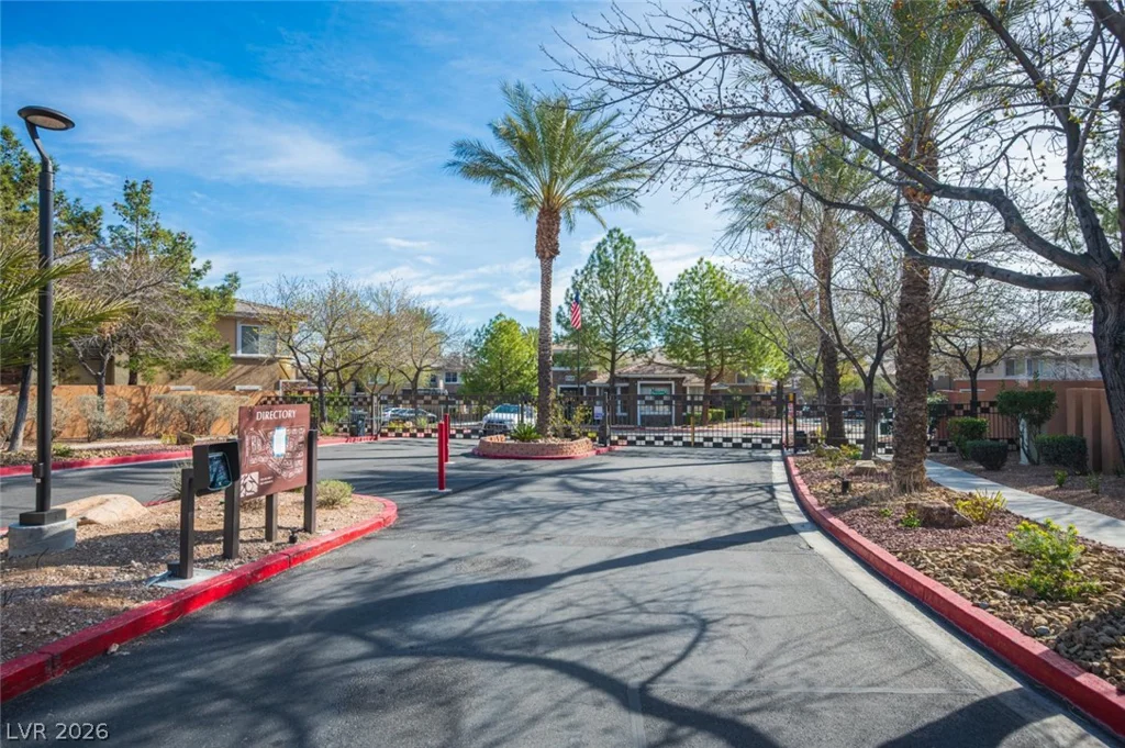 800 Peachy Canyon, Las Vegas, NV 89144