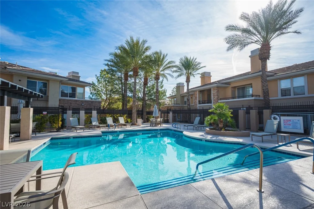 800 Peachy Canyon, Las Vegas, NV 89144