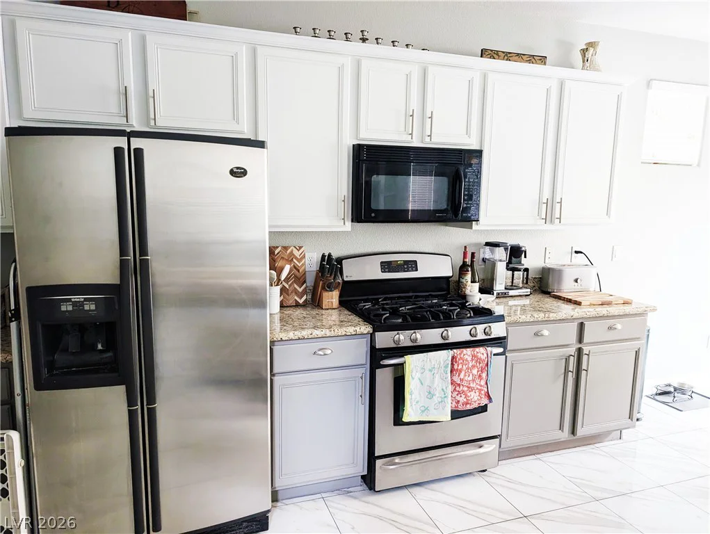 2429 Granada Bluff, Las Vegas, NV 89135