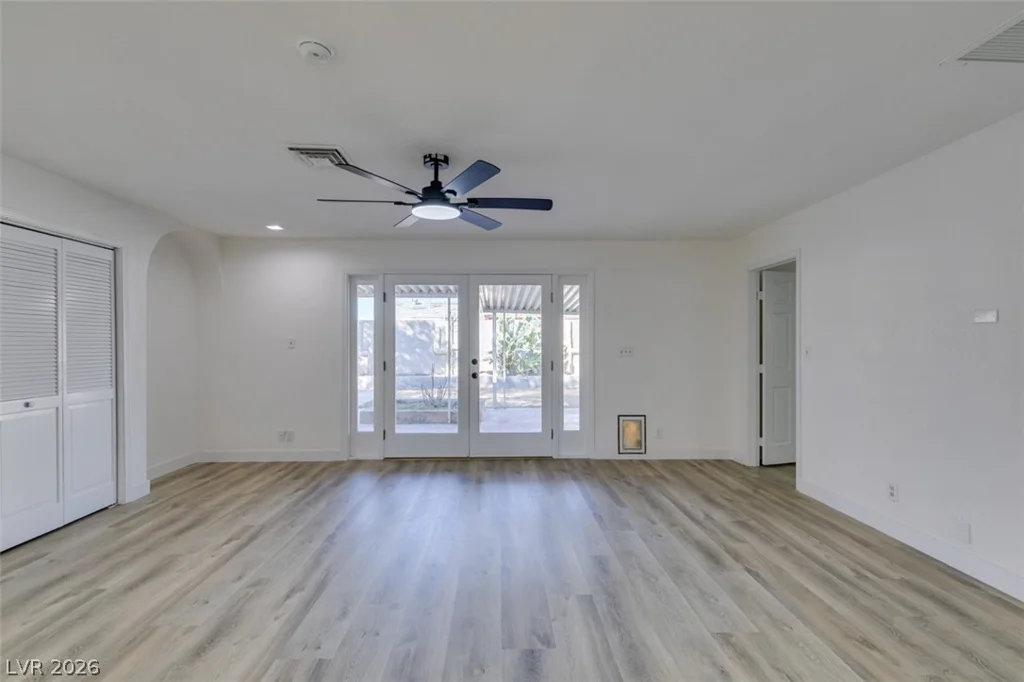 1112 Cold Stream, Las Vegas, NV 89110
