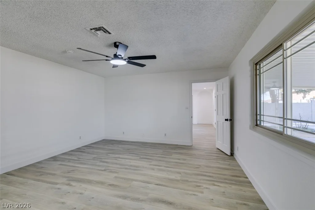 1112 Cold Stream, Las Vegas, NV 89110