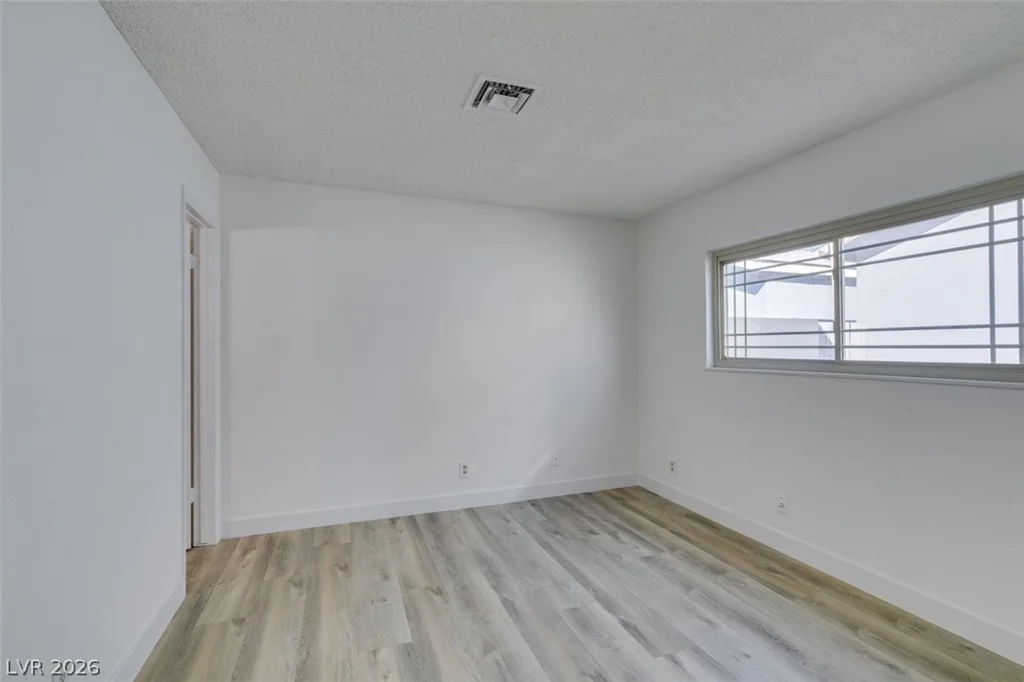 1112 Cold Stream, Las Vegas, NV 89110