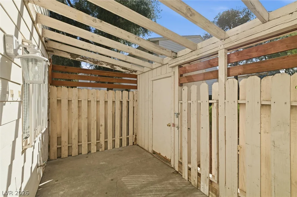 4770 Topaz, Las Vegas, NV 89121