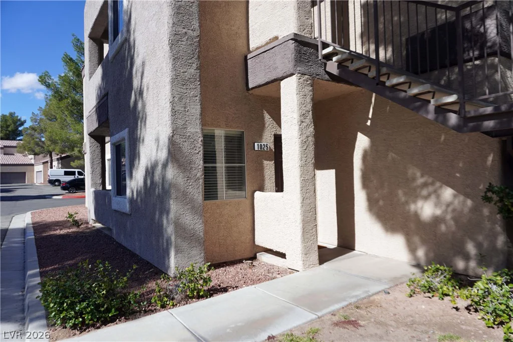 5250 Rainbow, Las Vegas, NV 89118