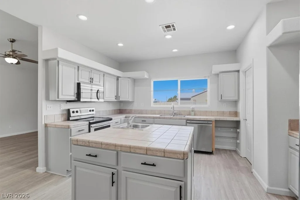 2940 Viva, Pahrump, NV 89048