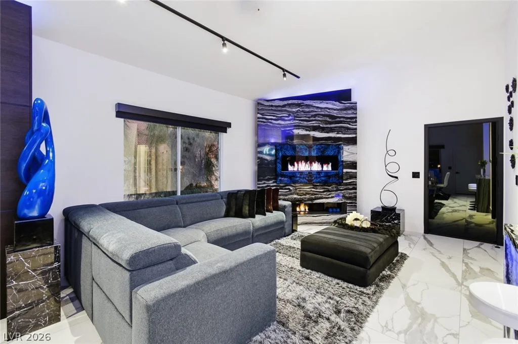 700 Carnegie, Henderson, NV 89052