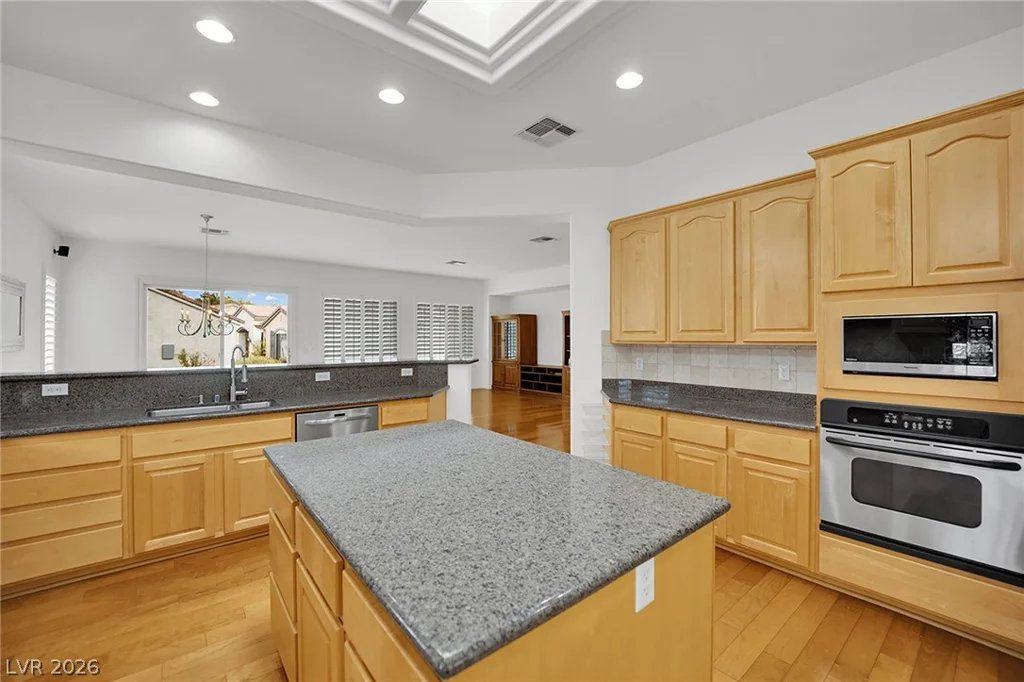 2910 Maffie, Henderson, NV 89052