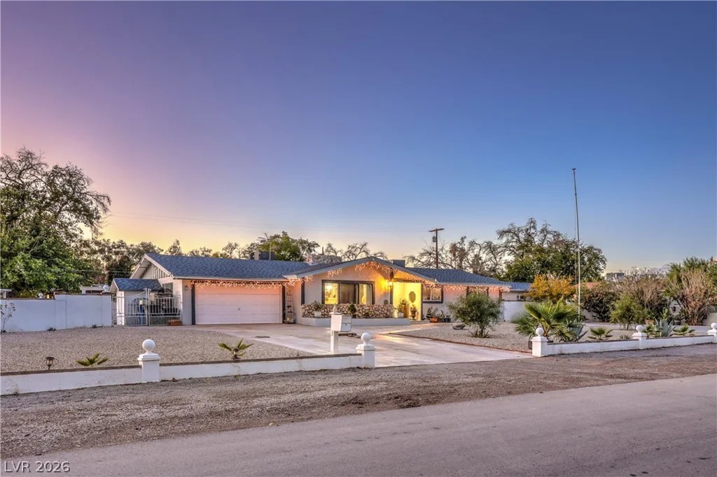 1963 Catalpa, Las Vegas, NV 89108
