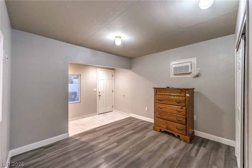 1963 Catalpa, Las Vegas, NV 89108