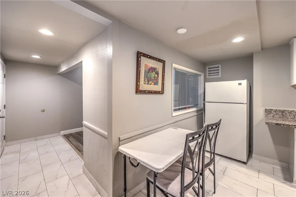 1963 Catalpa, Las Vegas, NV 89108