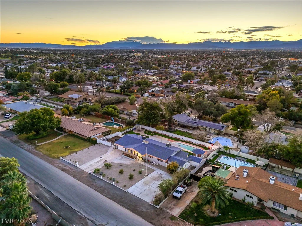 1963 Catalpa, Las Vegas, NV 89108