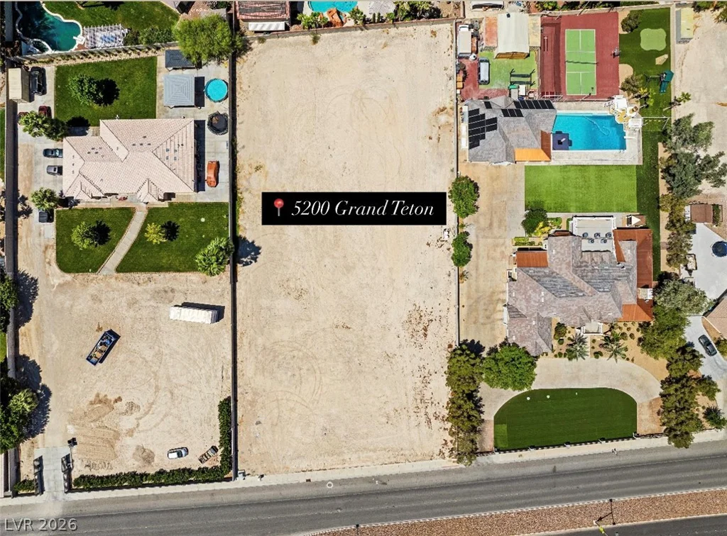 5200 Grand Teton, Las Vegas, NV 89131