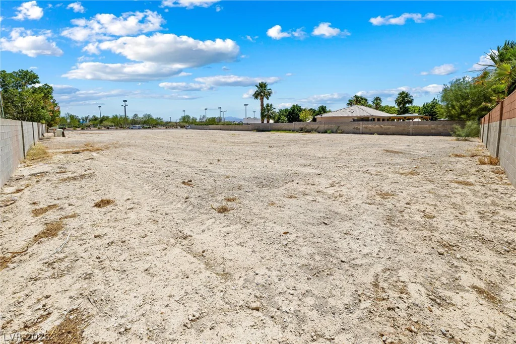 5200 Grand Teton, Las Vegas, NV 89131