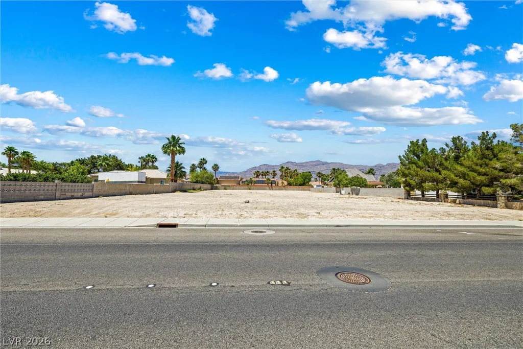 5200 Grand Teton, Las Vegas, NV 89131