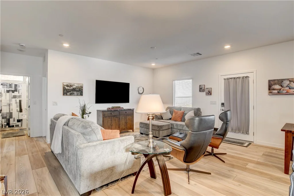 896 Regent Terrace, Las Vegas, NV 89138