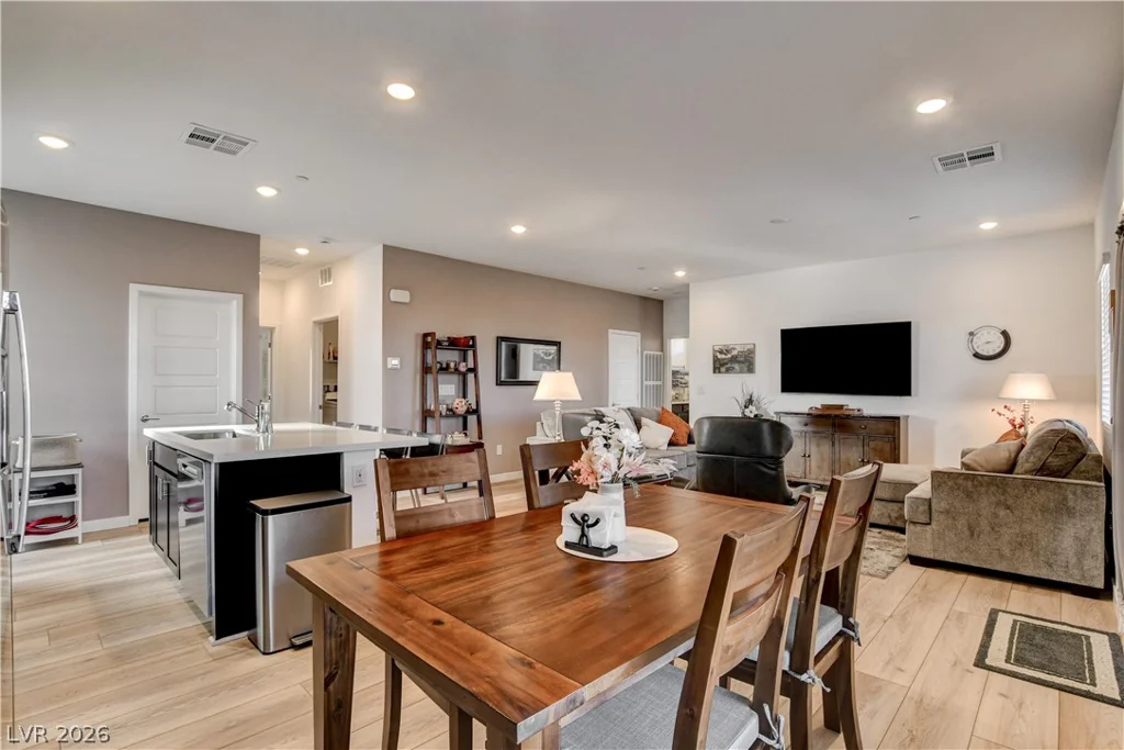 896 Regent Terrace, Las Vegas, NV 89138