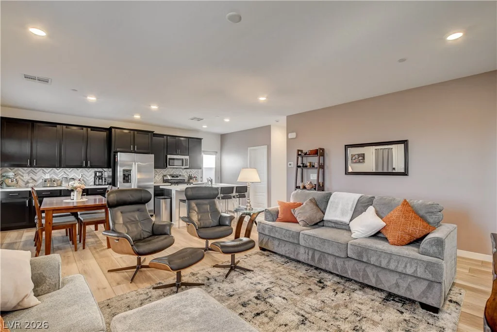 896 Regent Terrace, Las Vegas, NV 89138