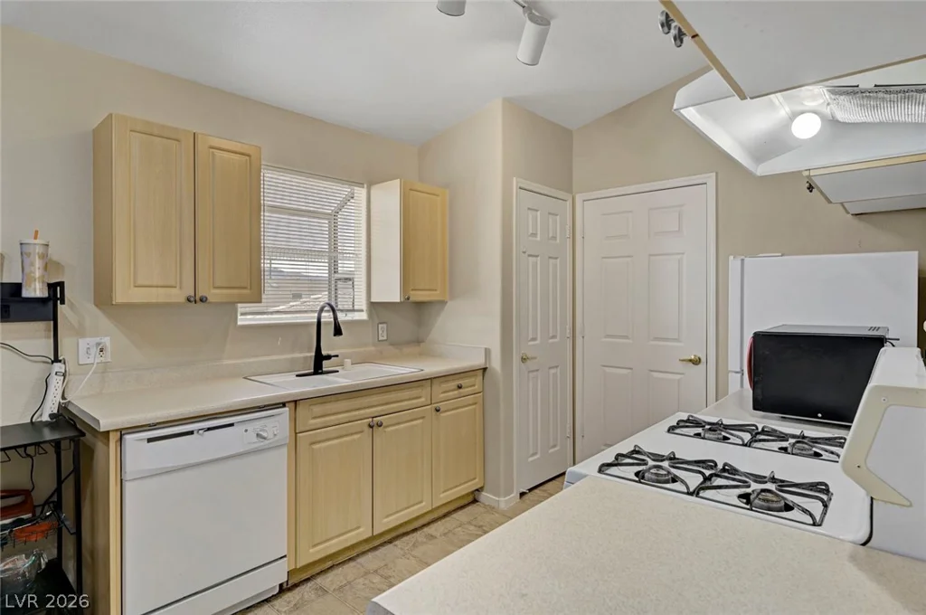 1401 Michael, Las Vegas, NV 89108