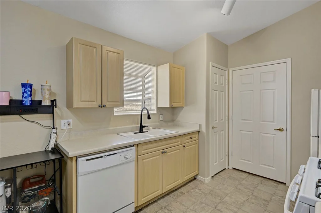 1401 Michael, Las Vegas, NV 89108