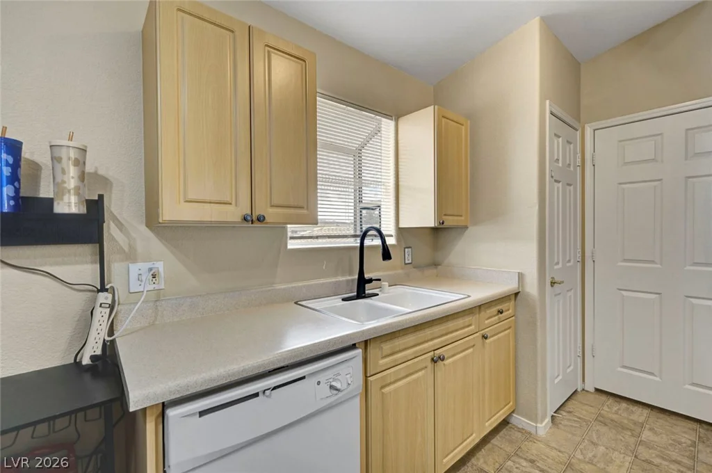 1401 Michael, Las Vegas, NV 89108