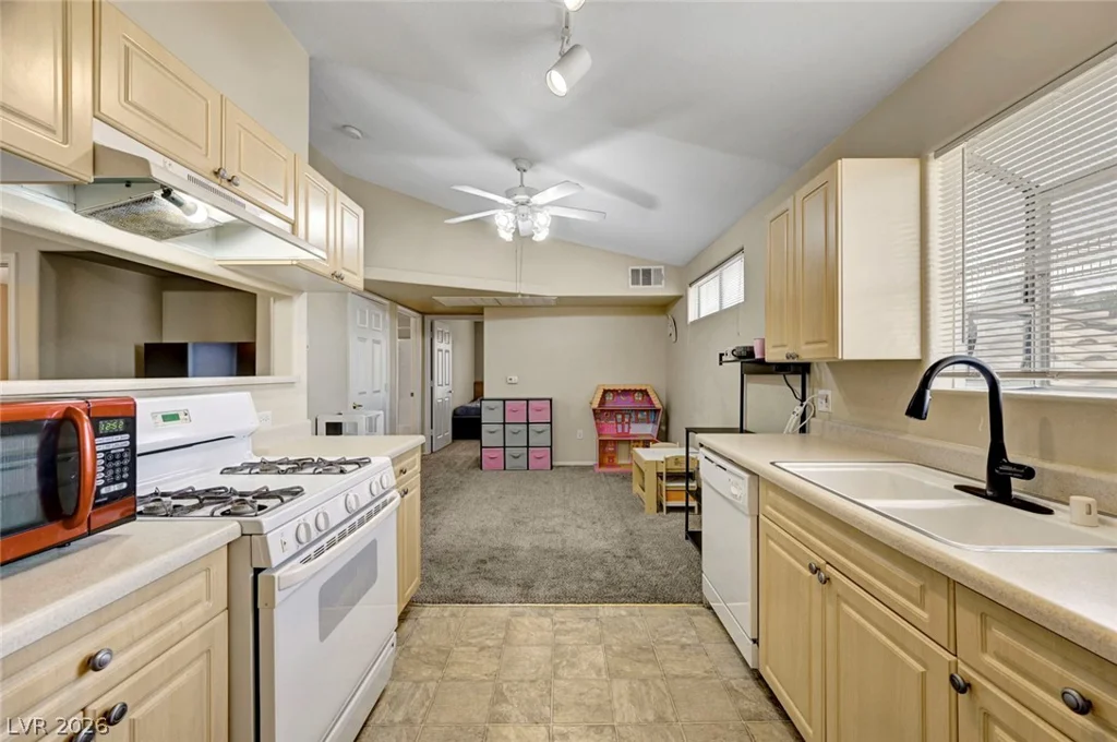 1401 Michael, Las Vegas, NV 89108