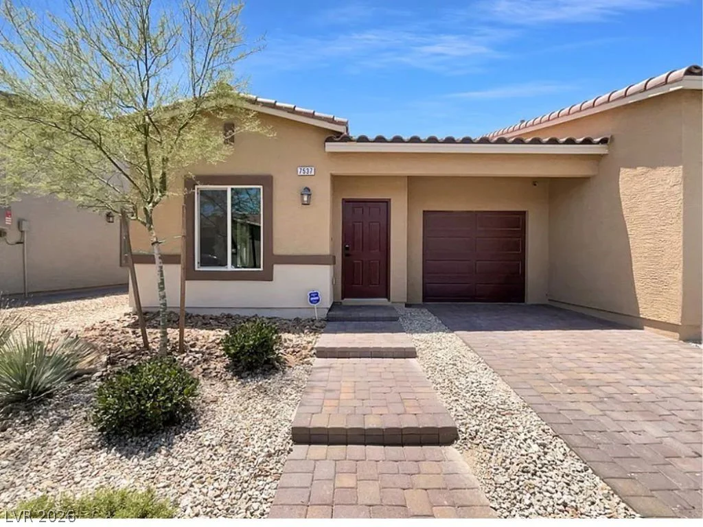 7537 Crested Moon, North Las Vegas, NV 89084