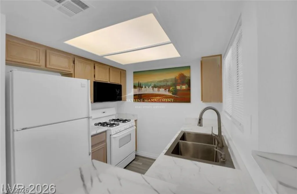 8070 Russell, Las Vegas, NV 89113