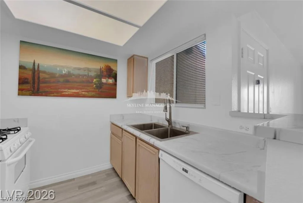 8070 Russell, Las Vegas, NV 89113