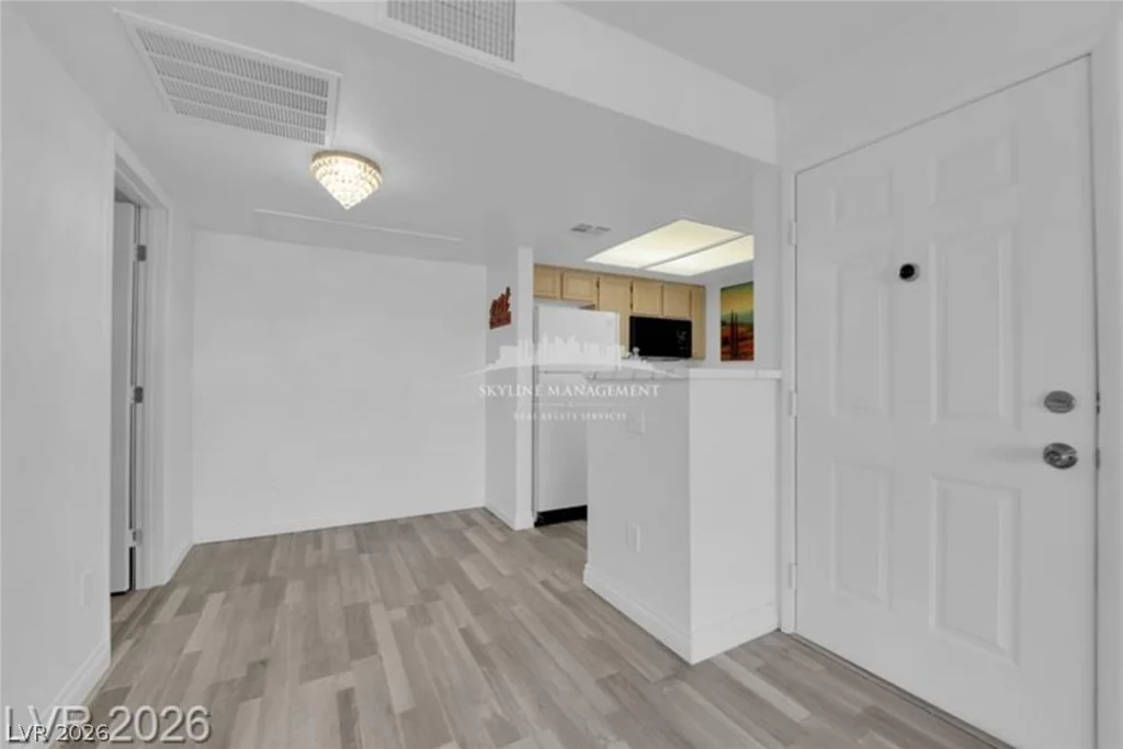 8070 Russell, Las Vegas, NV 89113