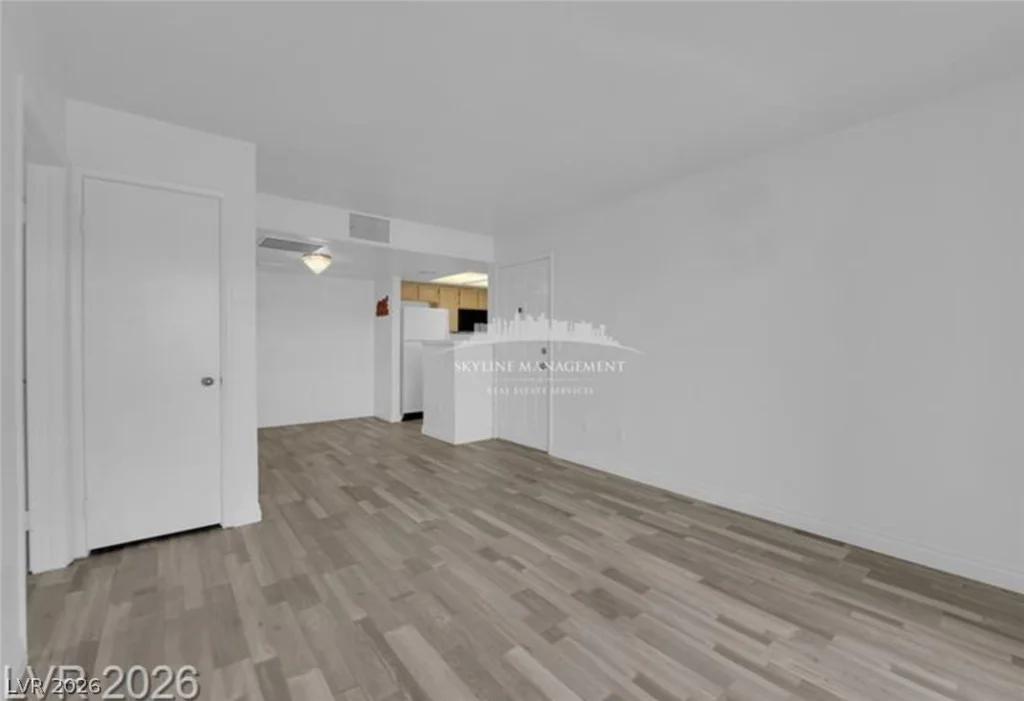 8070 Russell, Las Vegas, NV 89113