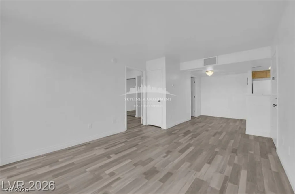 8070 Russell, Las Vegas, NV 89113