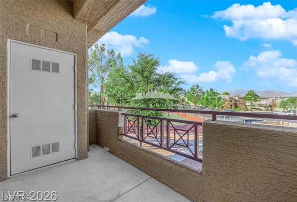 8070 Russell, Las Vegas, NV 89113