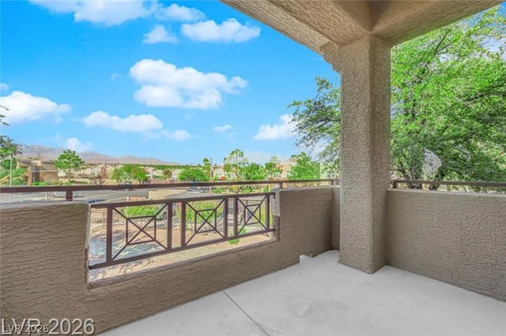 8070 Russell, Las Vegas, NV 89113