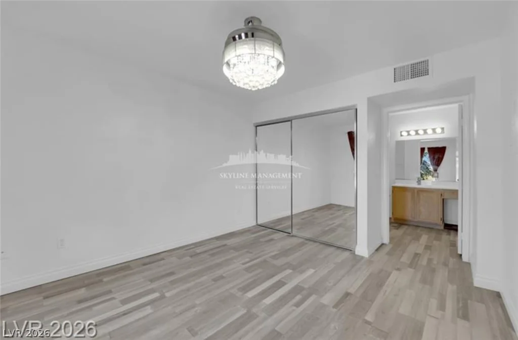 8070 Russell, Las Vegas, NV 89113