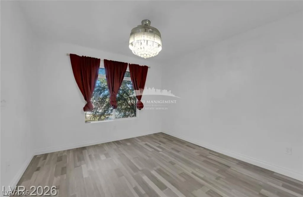 8070 Russell, Las Vegas, NV 89113