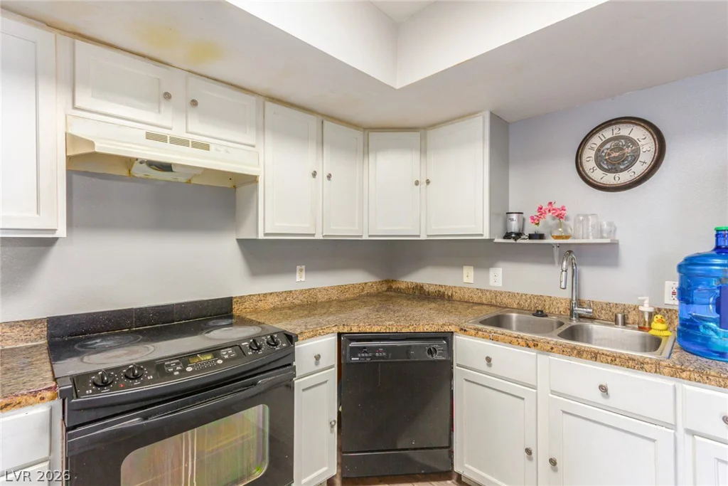 5713 Smoke Ranch, Las Vegas, NV 89108