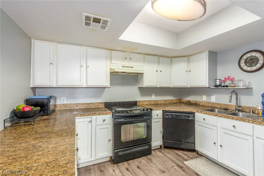 5713 Smoke Ranch, Las Vegas, NV 89108