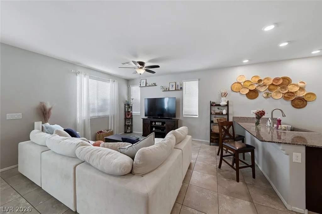 7313 Glistening Star, North Las Vegas, NV 89084
