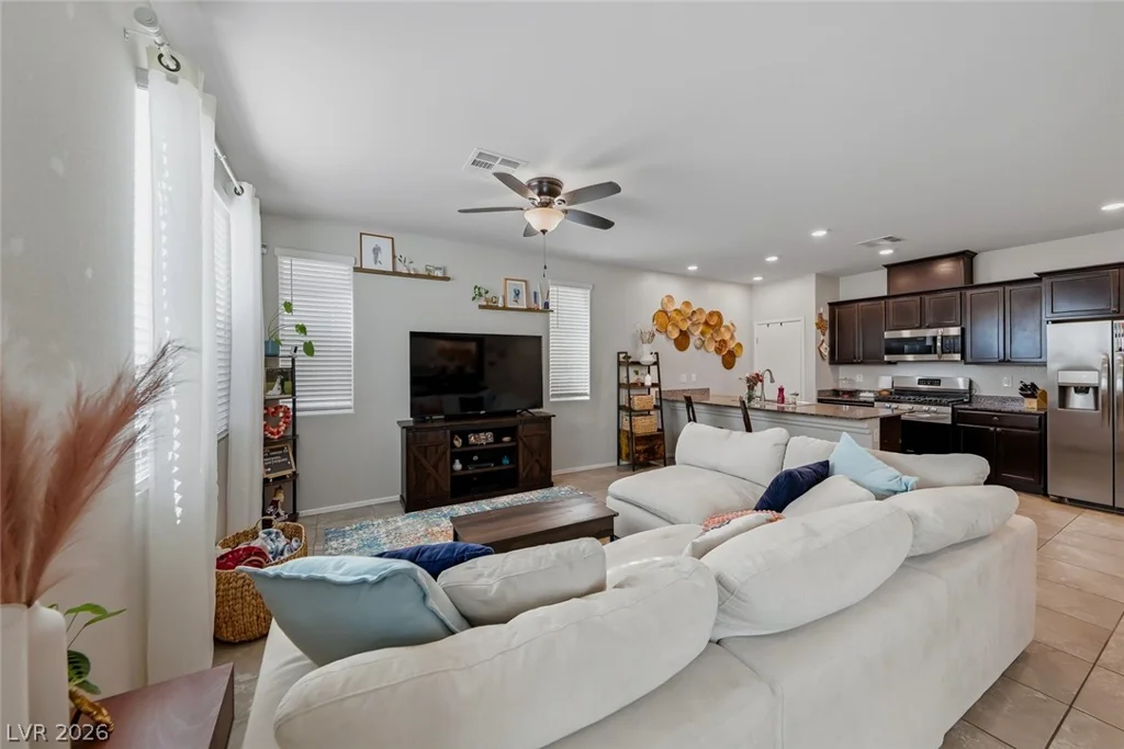 7313 Glistening Star, North Las Vegas, NV 89084